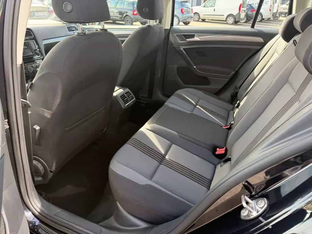 Volkswagen Golf VII V. Allstar DSG*SHZ*PDC*FSP*APPLE CAR* 03/2017-photo-13