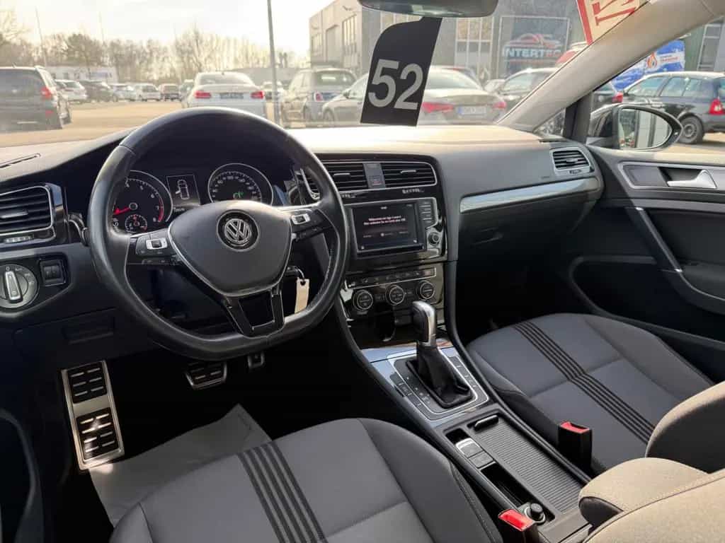 Volkswagen Golf VII V. Allstar DSG*SHZ*PDC*FSP*APPLE CAR* 03/2017-photo-14