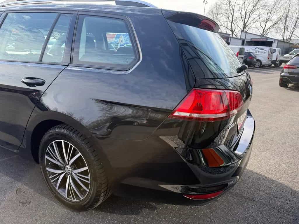 Volkswagen Golf VII V. Allstar DSG*SHZ*PDC*FSP*APPLE CAR* 03/2017-photo-21