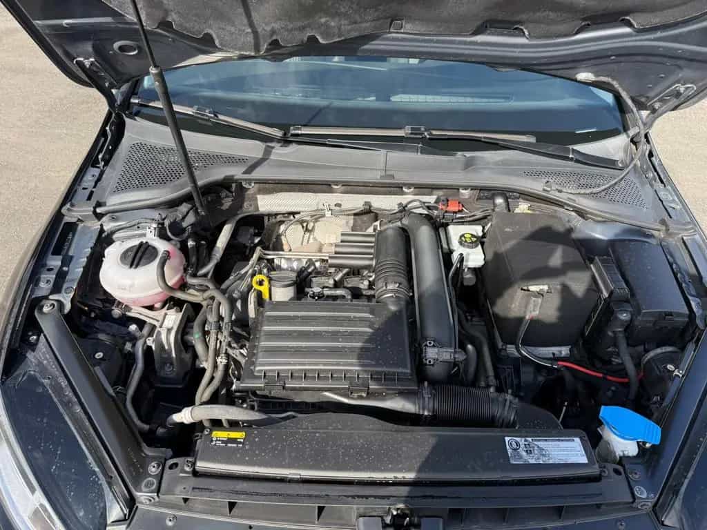 Volkswagen Golf VII V. Allstar DSG*SHZ*PDC*FSP*APPLE CAR* 03/2017-photo-25