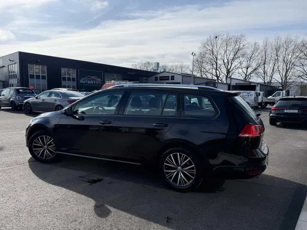 Volkswagen Golf VII V. Allstar DSG*SHZ*PDC*FSP*APPLE CAR* 03/2017-photo-33