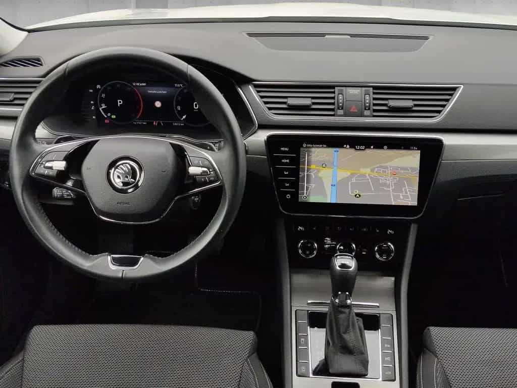 Skoda Superb Combi 2.0 TDI Style 4x4 DSG 360°*ACC*AHK 02/2023-photo-12