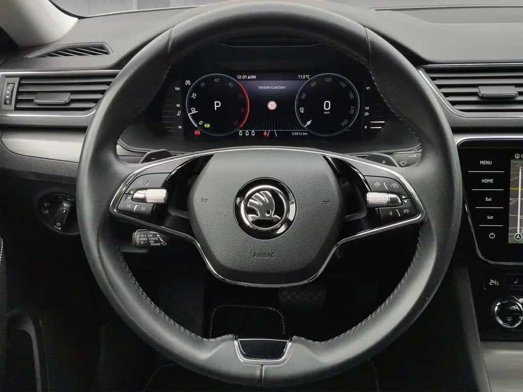 Skoda Superb Combi 2.0 TDI Style 4x4 DSG 360°*ACC*AHK 02/2023-photo-9
