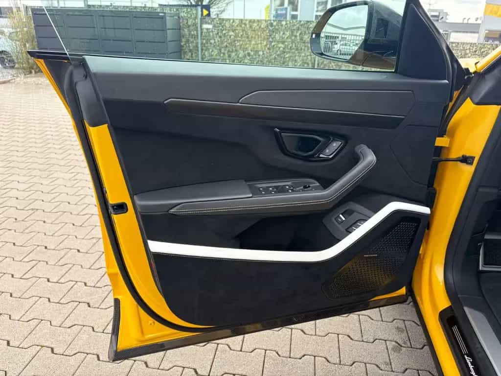Lamborghini Urus 4.0 V8 Performante 666PS full Carbon in/out 01/2025-photo-19