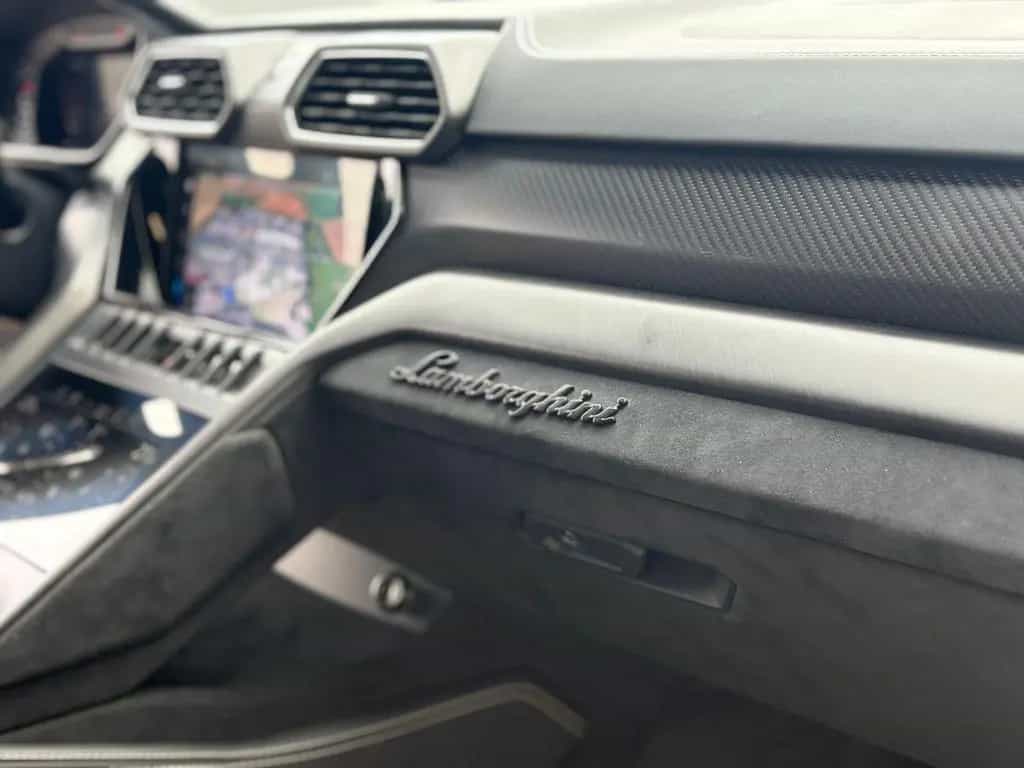 Lamborghini Urus 4.0 V8 Performante 666PS full Carbon in/out 01/2025-photo-31