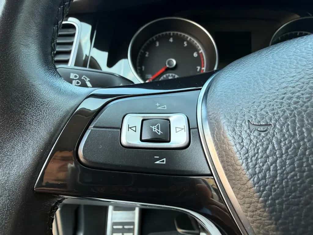 Volkswagen Golf VII 1.5 TSI DSG Join LED Navi Standheizung 03/2018-photo-26