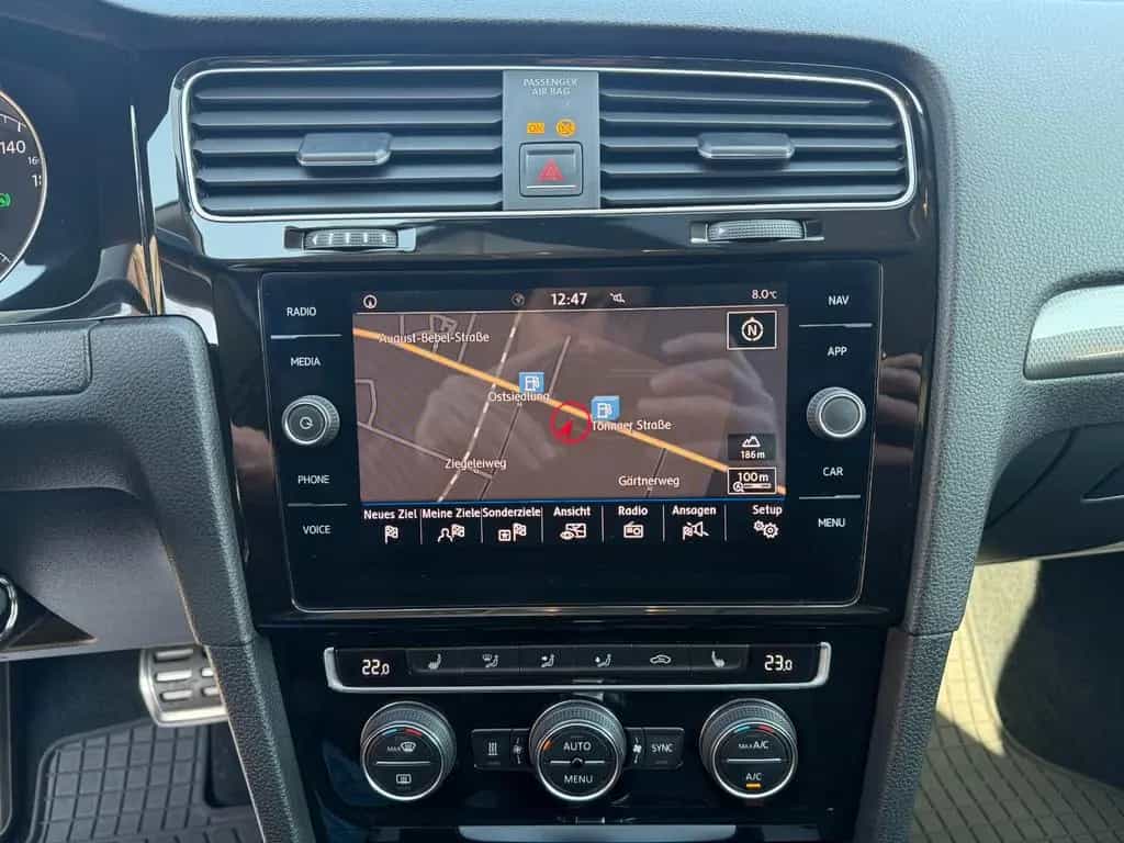 Volkswagen Golf VII 1.5 TSI DSG Join LED Navi Standheizung 03/2018-photo-28