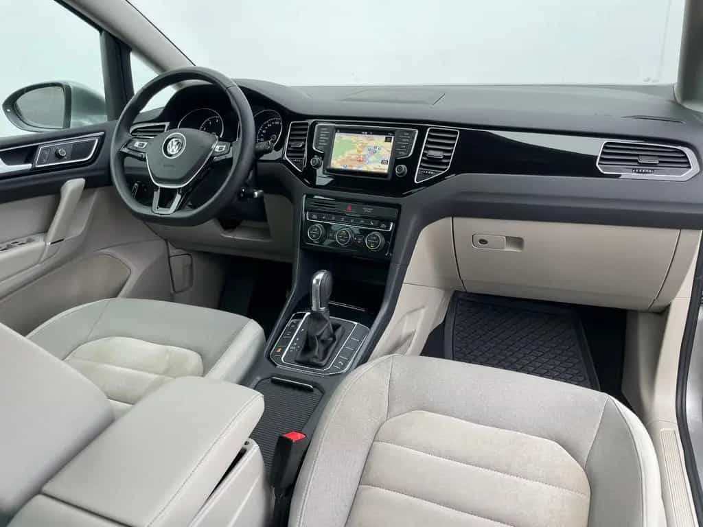 Volkswagen Golf Sportsvan Highline*Bi-XENON*KAMERA*NAVI*AHK 06/2015-photo-14
