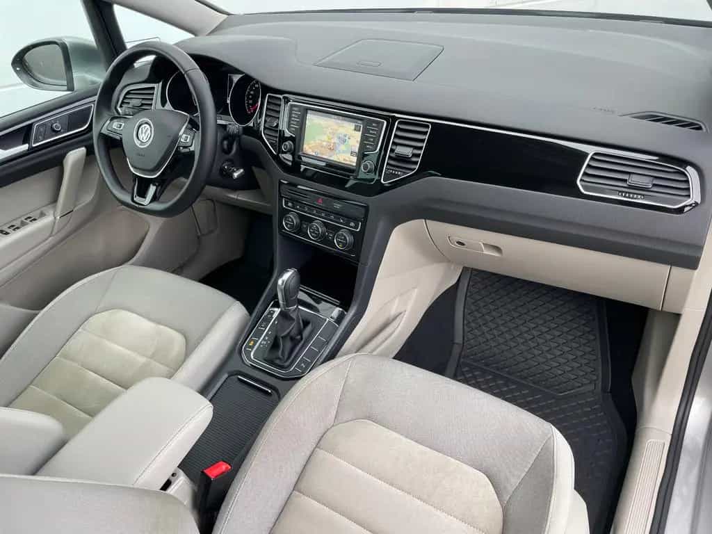 Volkswagen Golf Sportsvan Highline*Bi-XENON*KAMERA*NAVI*AHK 06/2015-photo-8