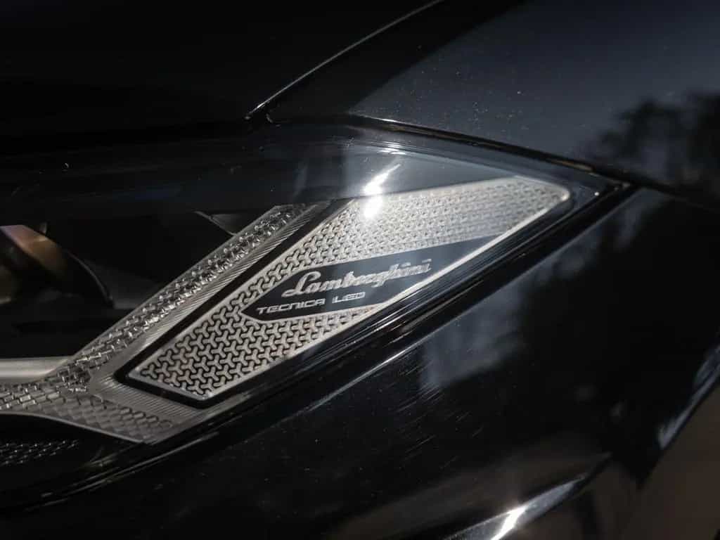 Lamborghini Urus *B&O*Massage*Pano*ALL Black*Garantie 03/2021-photo-13
