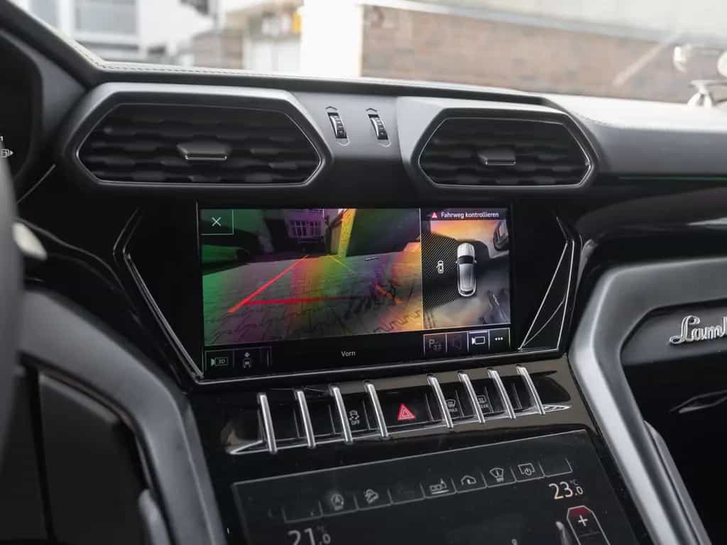 Lamborghini Urus *B&O*Massage*Pano*ALL Black*Garantie 03/2021-photo-27