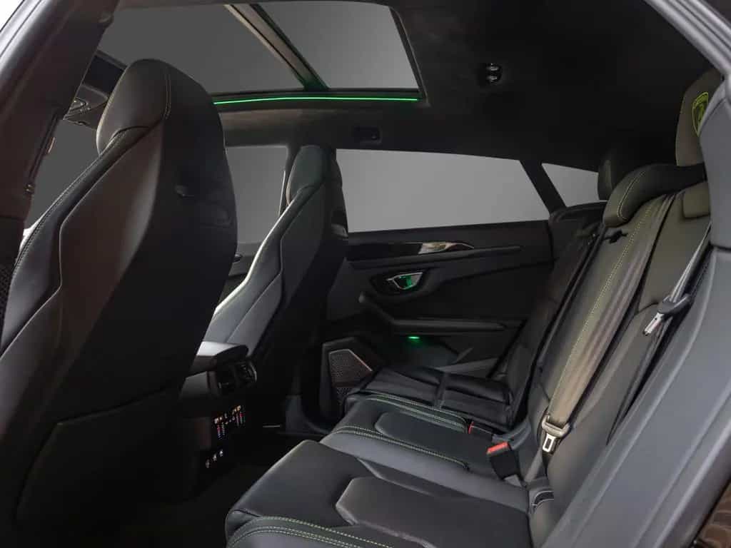 Lamborghini Urus *B&O*Massage*Pano*ALL Black*Garantie 03/2021-photo-6