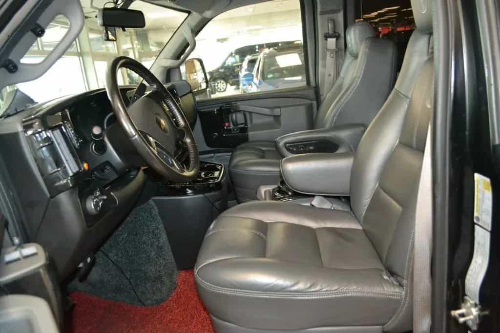 GMC Savana 2500- 6,0 V8 Explorer Limited-9 Sitzer 03/2017-photo-11