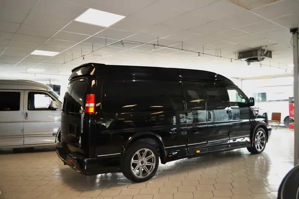 GMC Savana 2500- 6,0 V8 Explorer Limited-9 Sitzer 03/2017-photo-20
