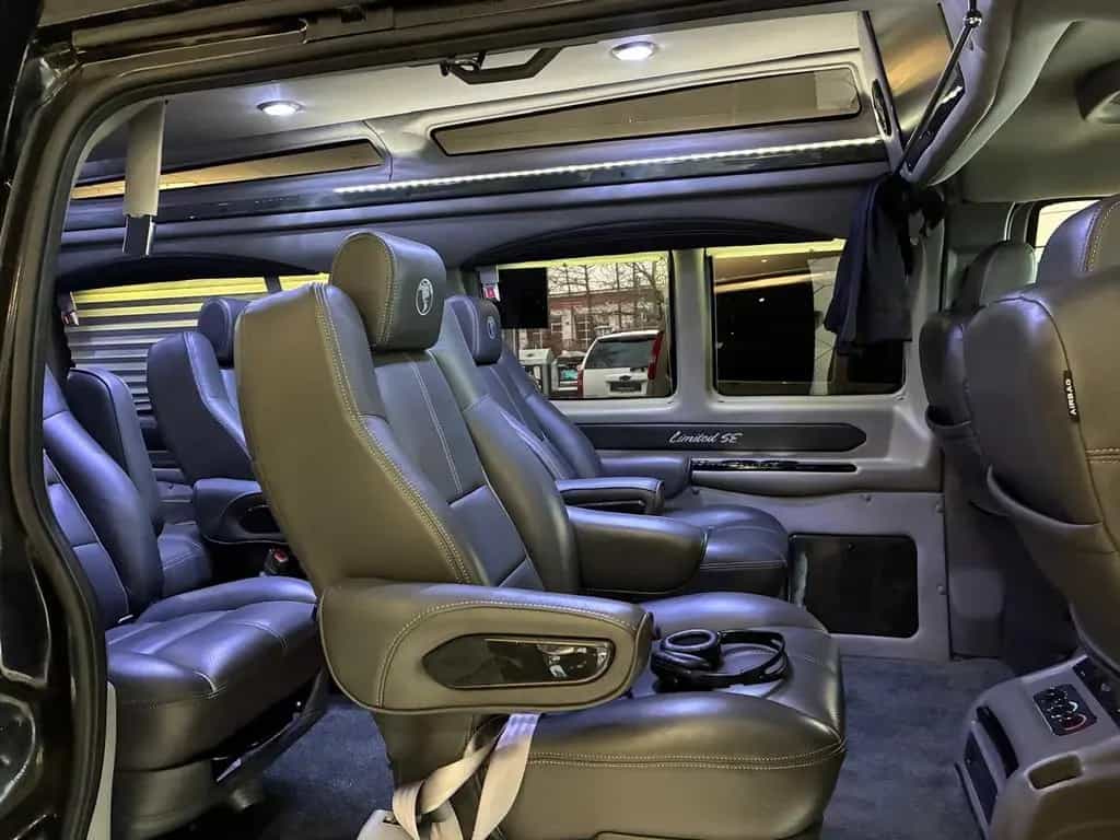 GMC Savana 2500- 6,0 V8 Explorer Limited-9 Sitzer 03/2017-photo-22