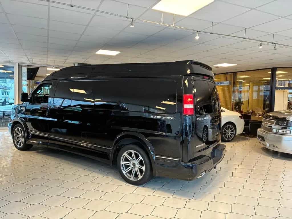 GMC Savana 2500- 6,0 V8 Explorer Limited-9 Sitzer 03/2017-photo-23