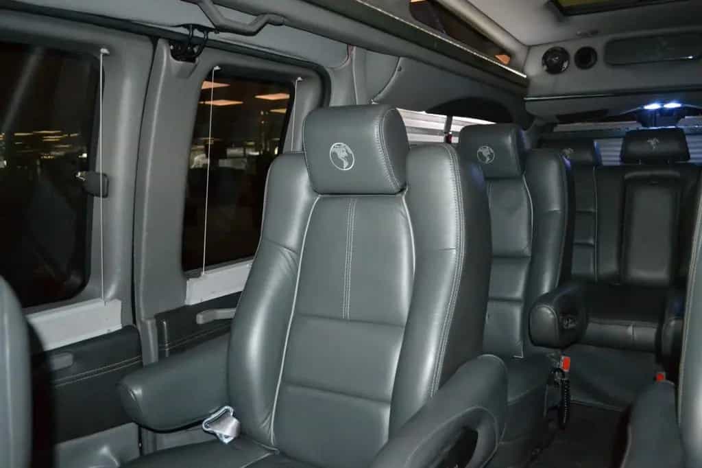 GMC Savana 2500- 6,0 V8 Explorer Limited-9 Sitzer 03/2017-photo-3