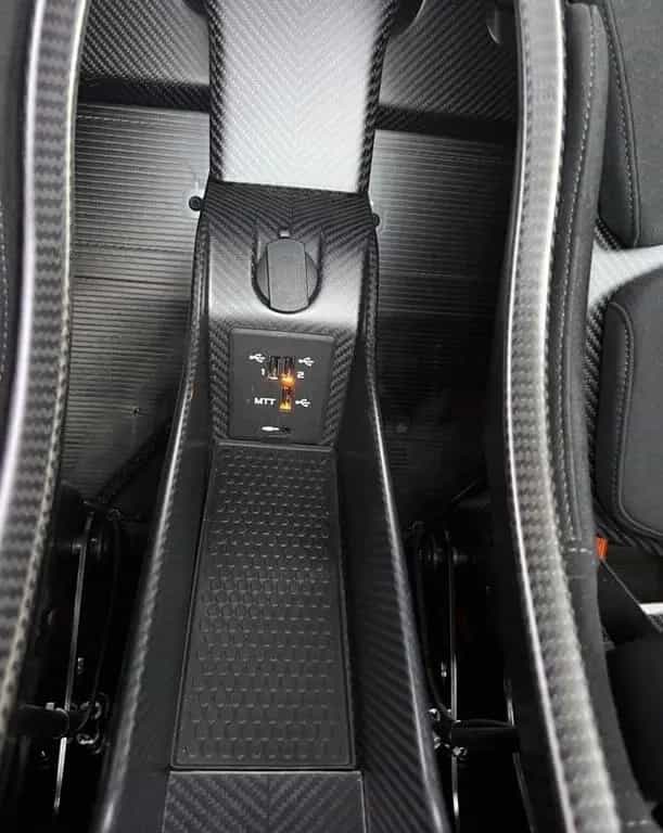 McLaren 620R model 332/350 02/2021-photo-13