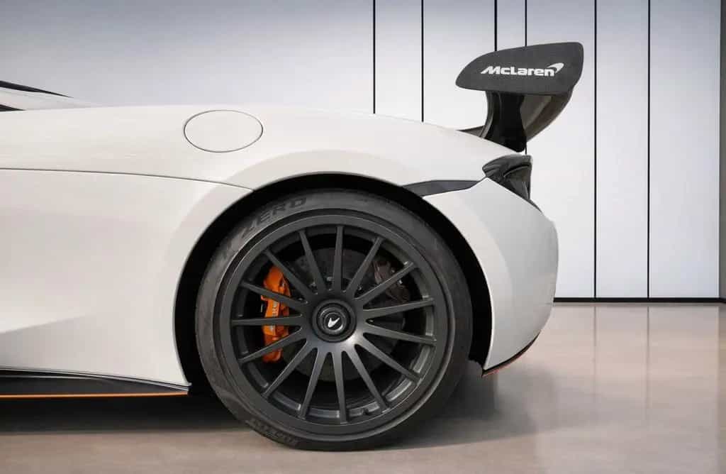 McLaren 620R model 332/350 02/2021-photo-5