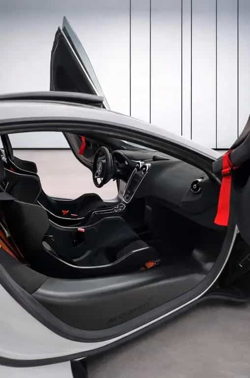 McLaren 620R model 332/350 02/2021-photo-8