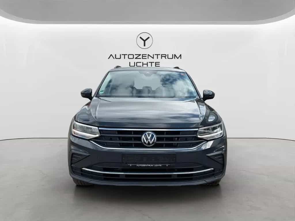 Volkswagen Tiguan Life 4Motion /18"/APP/ACC/ 09/2021-photo-1