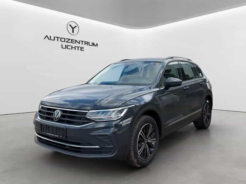 Volkswagen Tiguan Life 4Motion /18"/APP/ACC/ 09/2021-photo-2