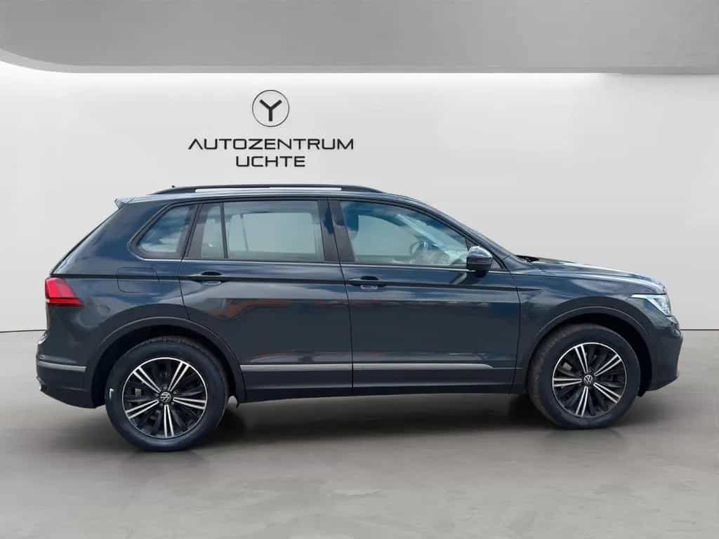 Volkswagen Tiguan Life 4Motion /18"/APP/ACC/ 09/2021-photo-7