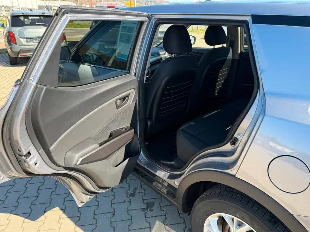 KGM Tivoli Nomad 1.5 T-GDI 6/MT 2WD null-photo-10