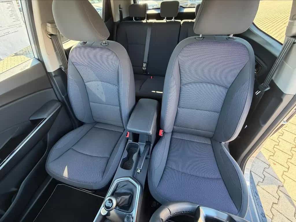 KGM Tivoli Nomad 1.5 T-GDI 6/MT 2WD null-photo-12
