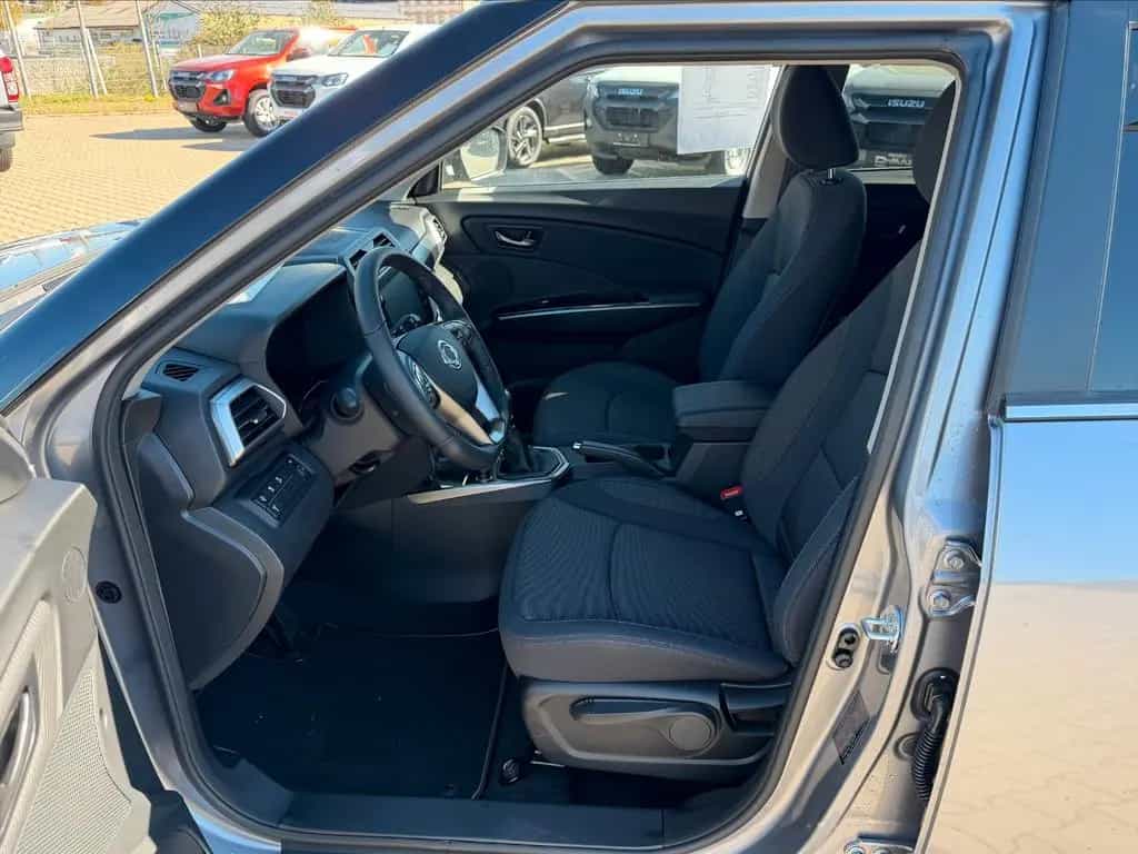 KGM Tivoli Nomad 1.5 T-GDI 6/MT 2WD null-photo-9