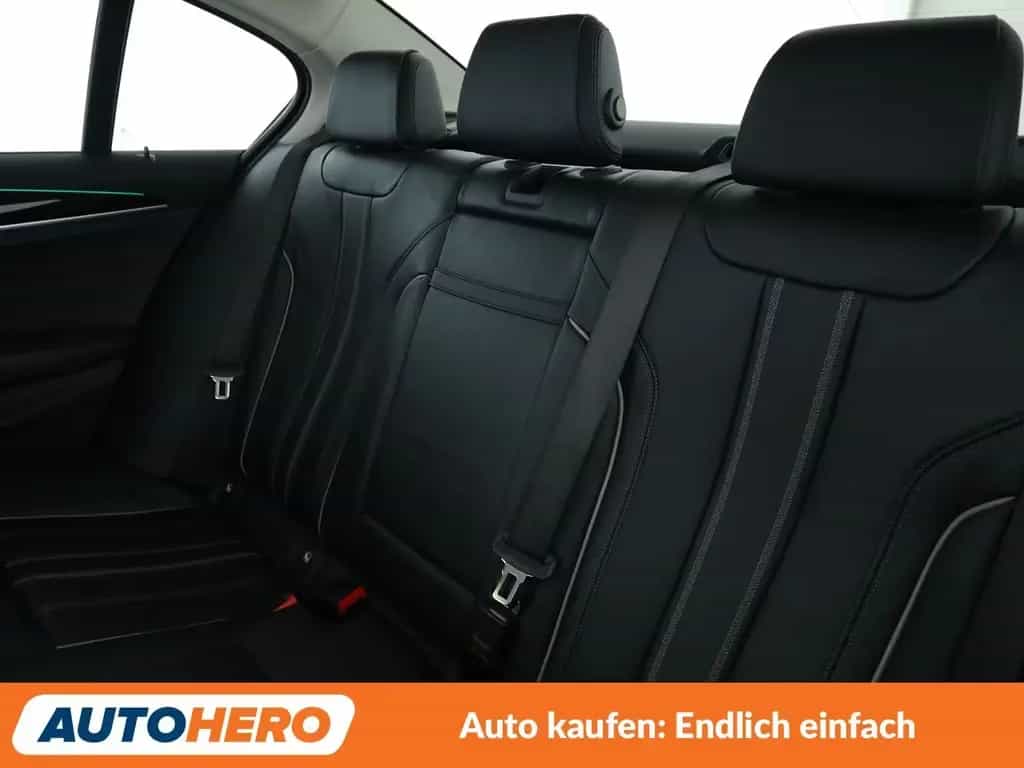 BMW 5 Series 540i xDrive Sport Line Aut.*NAVI*LED*HUD*CAM* 08/2017-photo-13