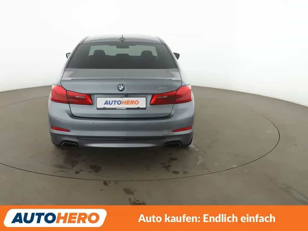 BMW 5 Series 540i xDrive Sport Line Aut.*NAVI*LED*HUD*CAM* 08/2017-photo-4