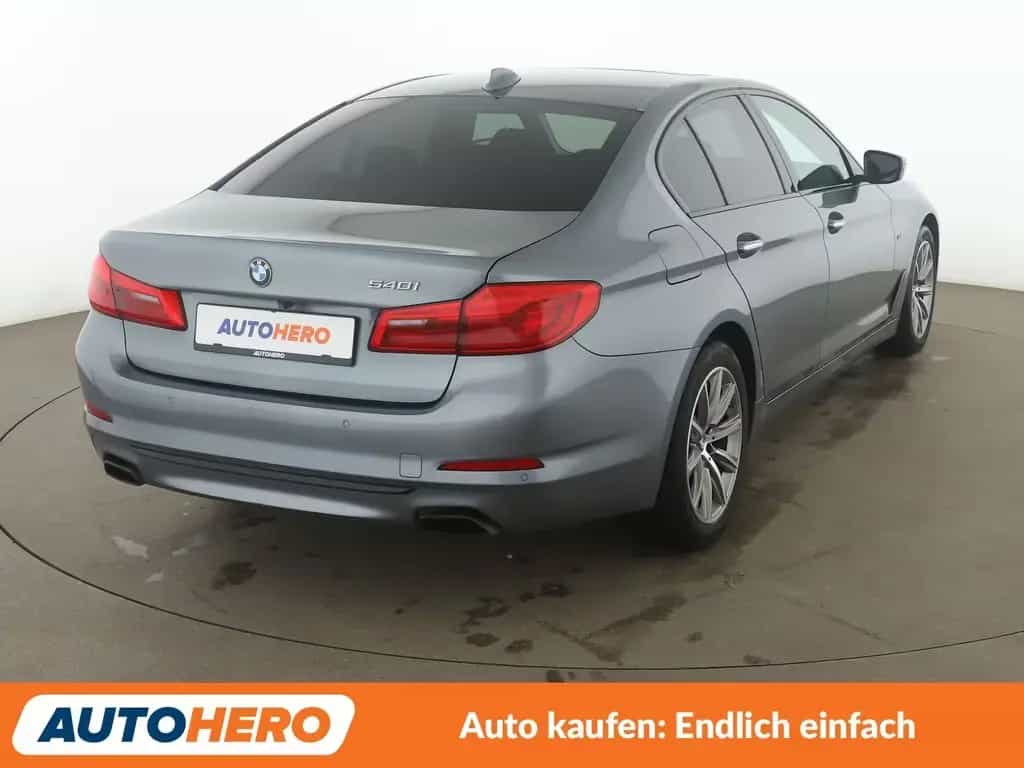 BMW 5 Series 540i xDrive Sport Line Aut.*NAVI*LED*HUD*CAM* 08/2017-photo-5