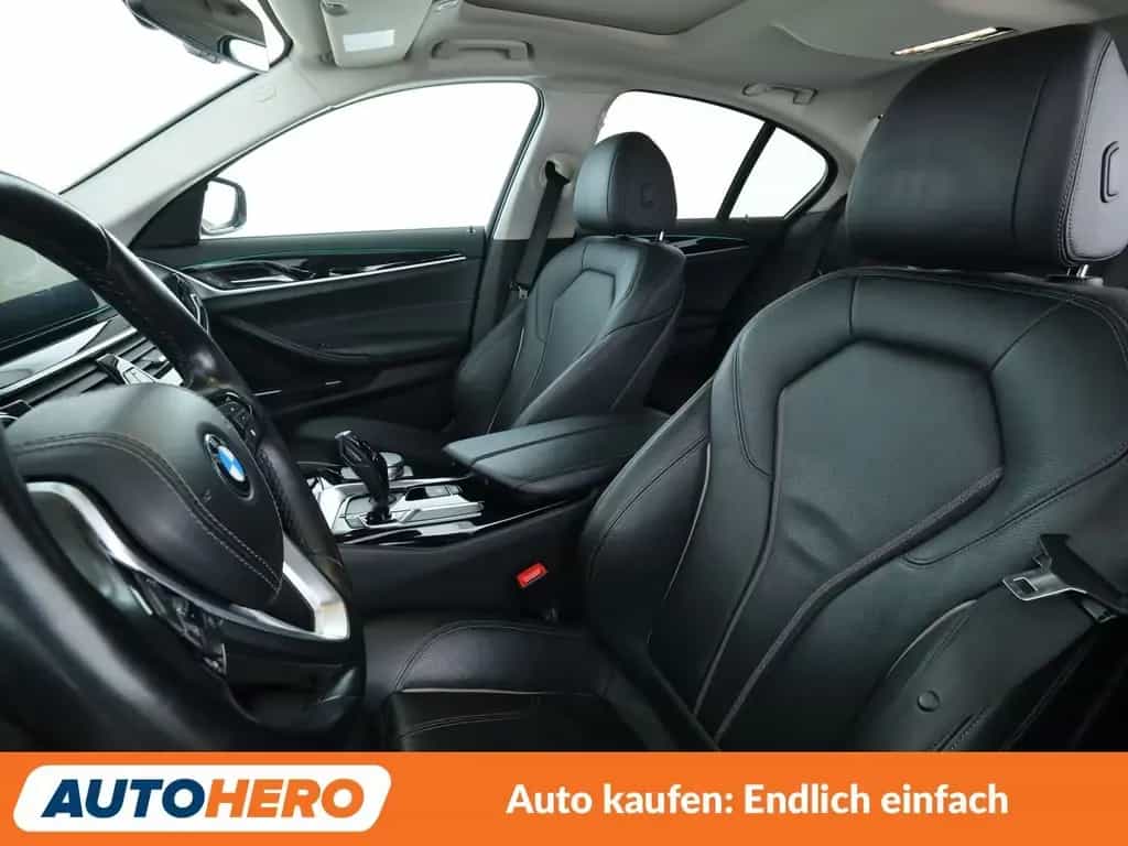 BMW 5 Series 540i xDrive Sport Line Aut.*NAVI*LED*HUD*CAM* 08/2017-photo-9