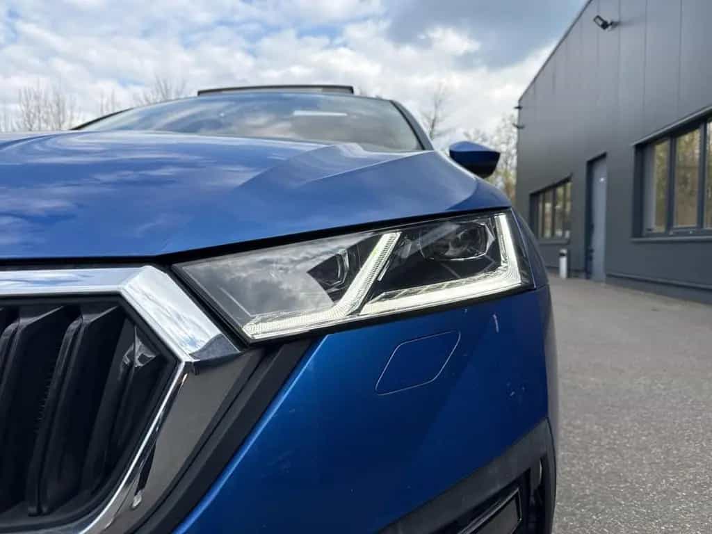 Skoda Octavia Cb. FIRST EDITION 1.5 TSI AHK+PANO+NAVI 07/2020-photo-12