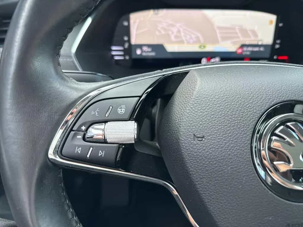 Skoda Octavia Cb. FIRST EDITION 1.5 TSI AHK+PANO+NAVI 07/2020-photo-16