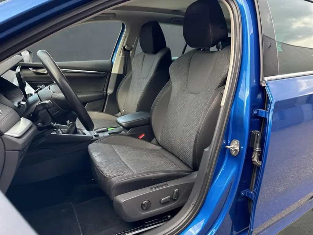 Skoda Octavia Cb. FIRST EDITION 1.5 TSI AHK+PANO+NAVI 07/2020-photo-3