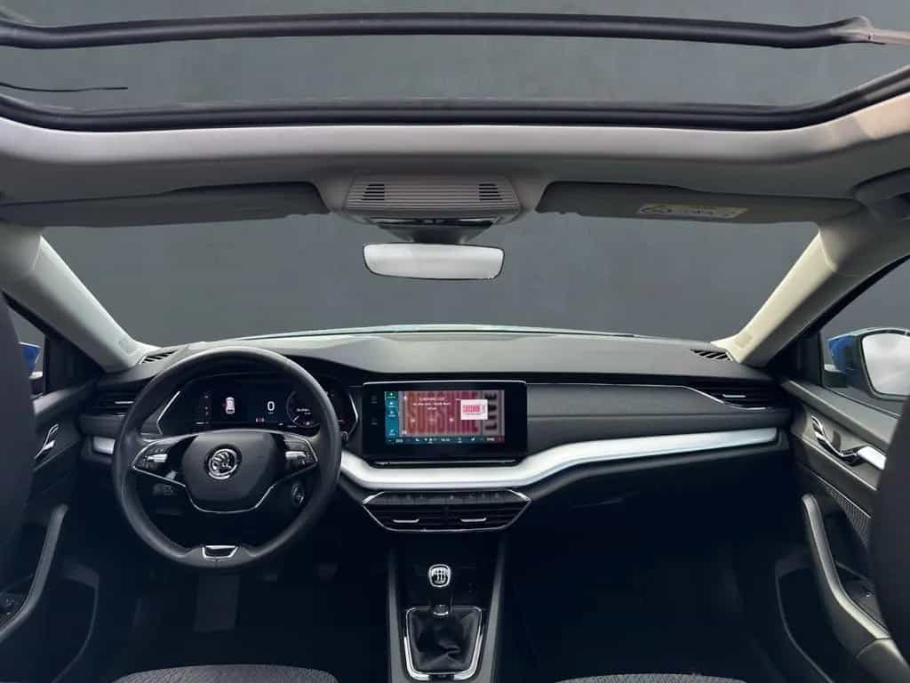 Skoda Octavia Cb. FIRST EDITION 1.5 TSI AHK+PANO+NAVI 07/2020-photo-5