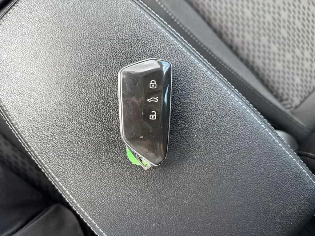 Skoda Octavia Cb. FIRST EDITION 1.5 TSI AHK+PANO+NAVI 07/2020-photo-9