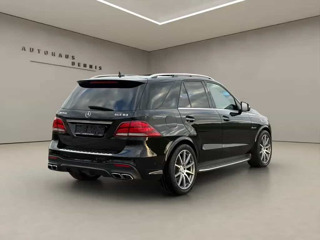 Mercedes-Benz GLE 63 AMG 4Matic   360°Cam/HUD/Pano 12/2015-photo-4