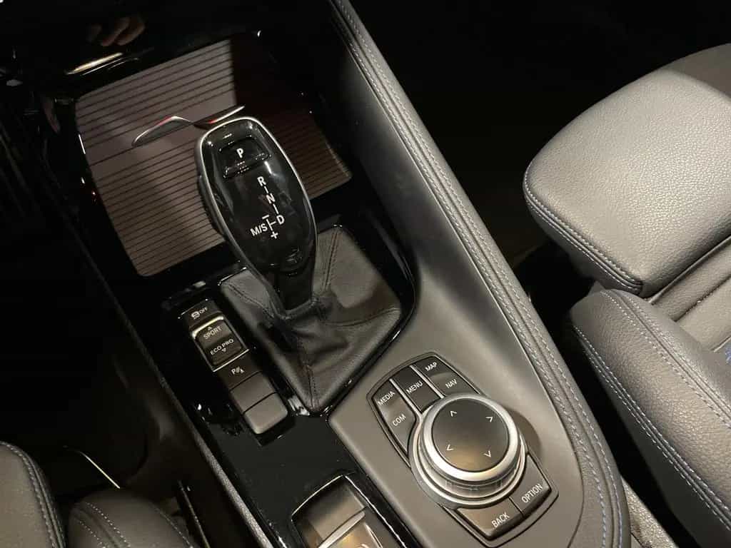 BMW X2 sDrive18i M Sport Navi Parkassist HiFi LED 02/2022-photo-13