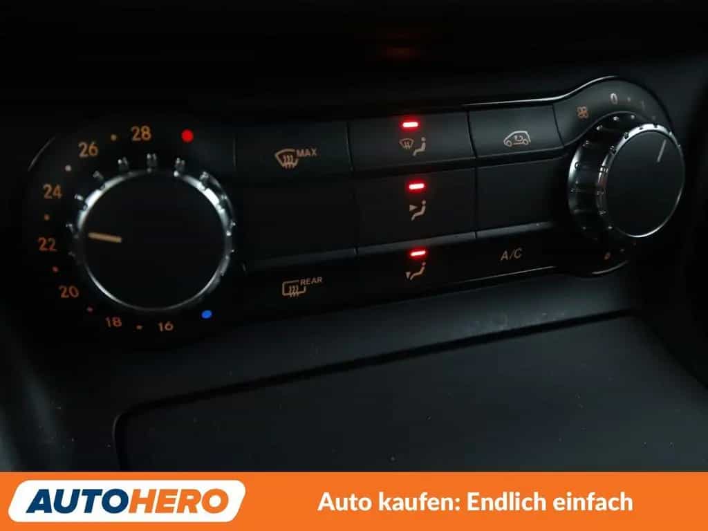 Mercedes-Benz CLA-Class 45 Shooting Brake AMG 4Matic Aut.*XENON*NAVI 03/2016-photo-22
