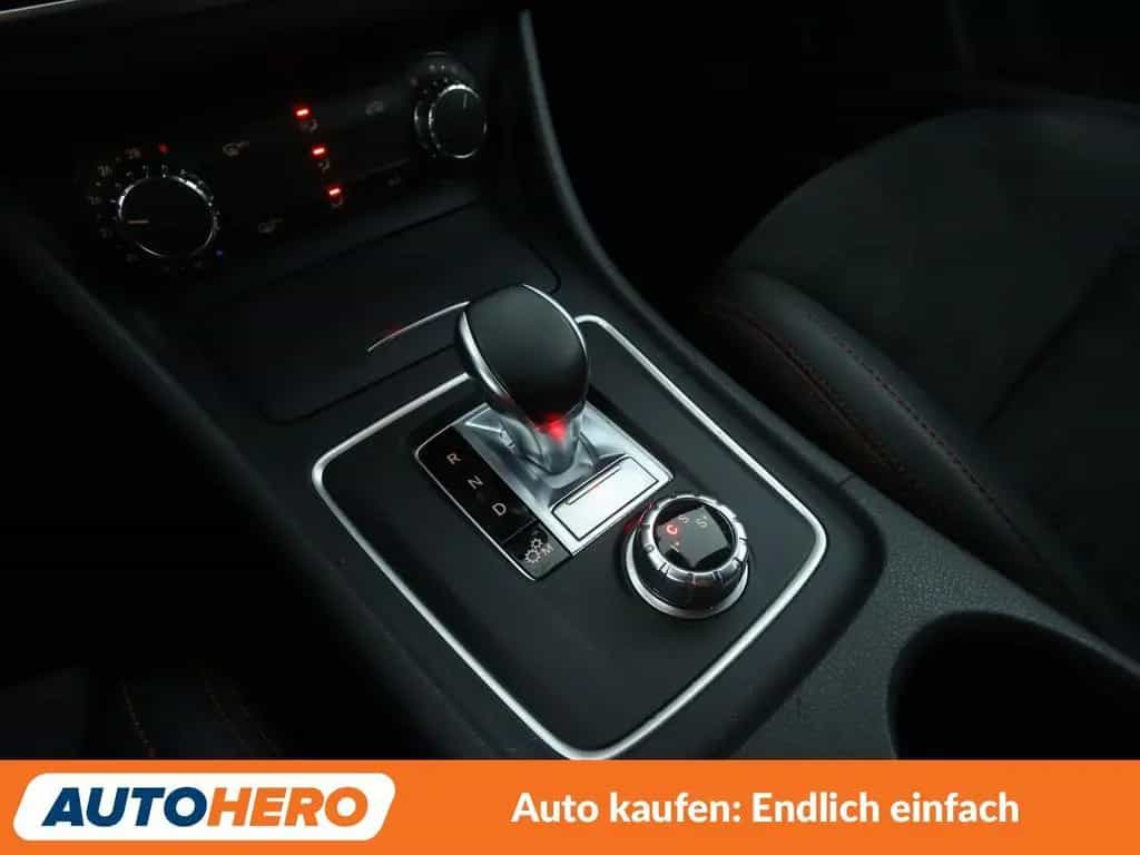 Mercedes-Benz CLA-Class 45 Shooting Brake AMG 4Matic Aut.*XENON*NAVI 03/2016-photo-23