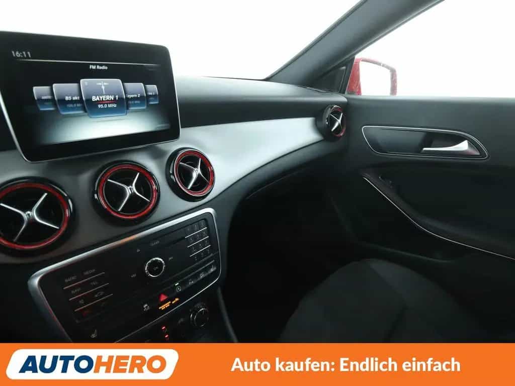 Mercedes-Benz CLA-Class 45 Shooting Brake AMG 4Matic Aut.*XENON*NAVI 03/2016-photo-24