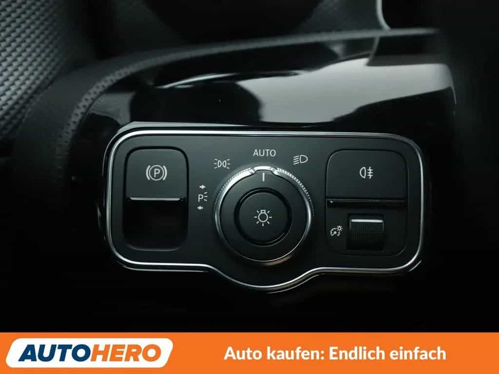 Mercedes-Benz A 250 A-Klasse A 250 4Matic Progressive Aut.*NAVI*LED* 11/2018-photo-25