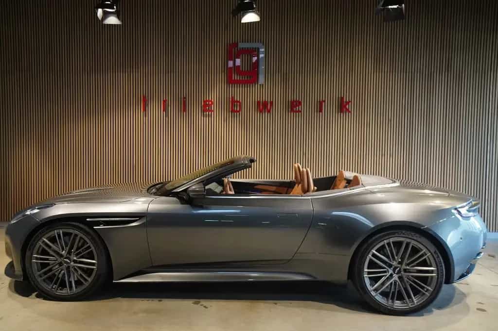 Aston Martin DB12 4.0 V8 Volante*B&W* UPE 299 T€ * 05/2024-photo-14