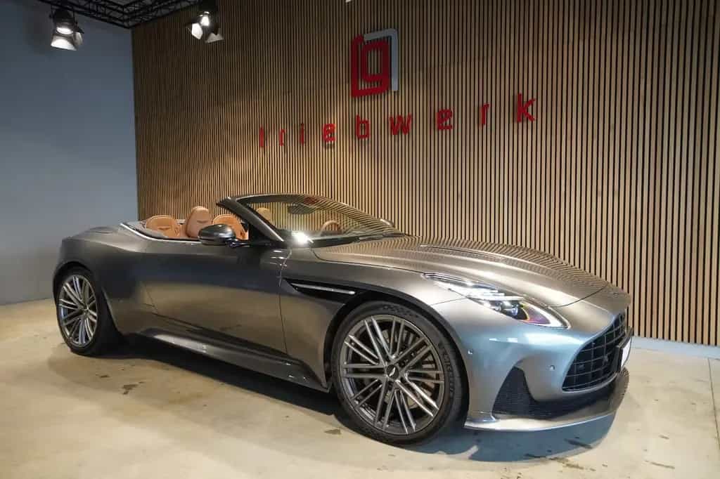 Aston Martin DB12 4.0 V8 Volante*B&W* UPE 299 T€ * 05/2024-photo-17
