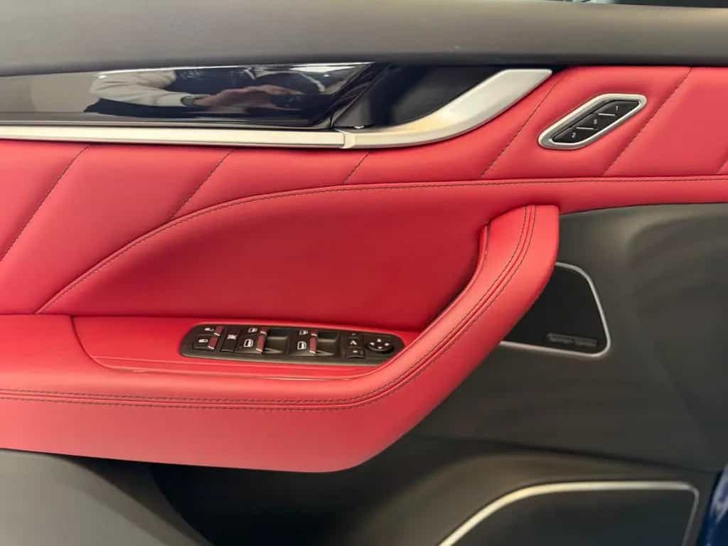 Maserati Levante GT Mild-Hybrid Soft Close Pano 21" 07/2024-photo-11