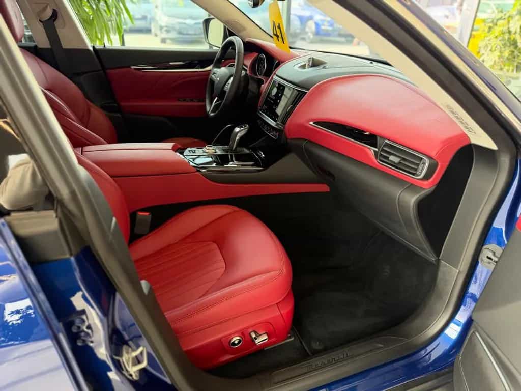 Maserati Levante GT Mild-Hybrid Soft Close Pano 21" 07/2024-photo-29
