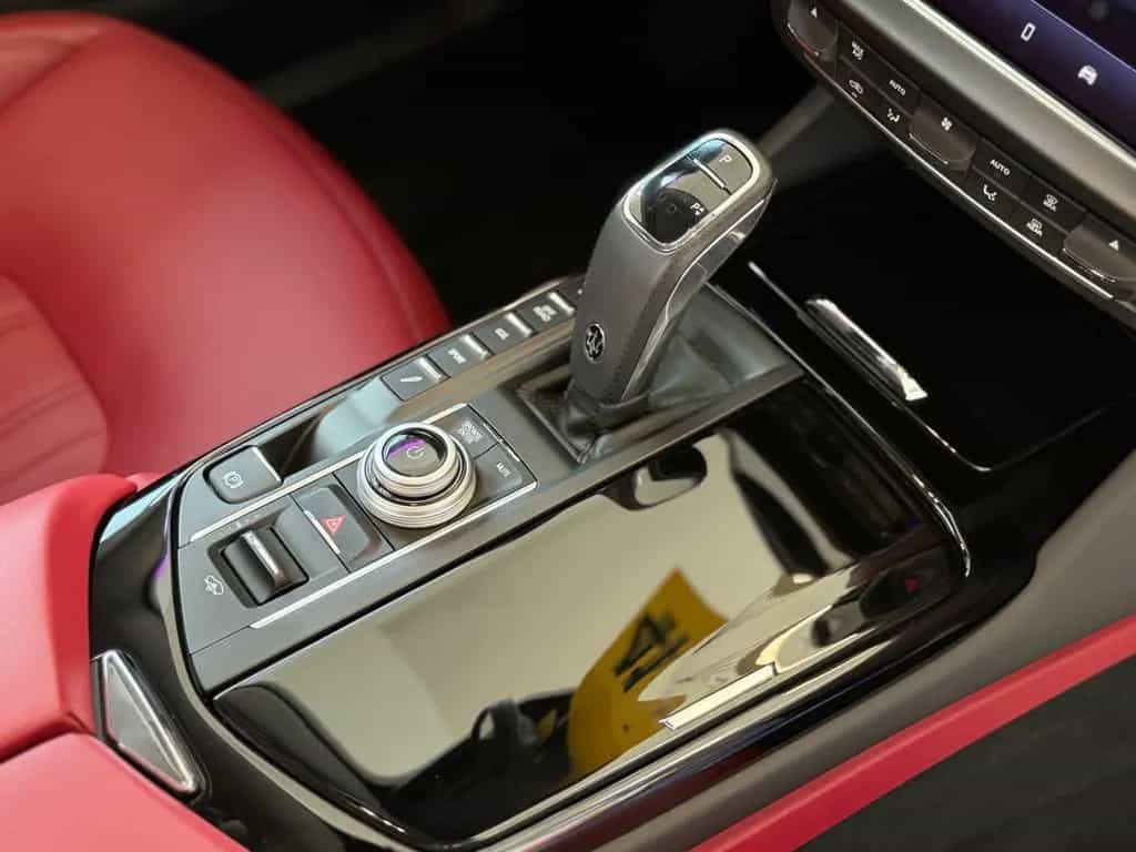 Maserati Levante GT Mild-Hybrid Soft Close Pano 21" 07/2024-photo-31